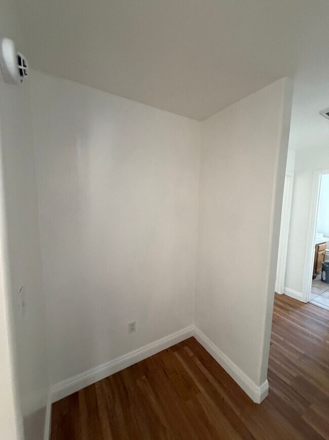 Building Photo - 5800 Potenza Ln
