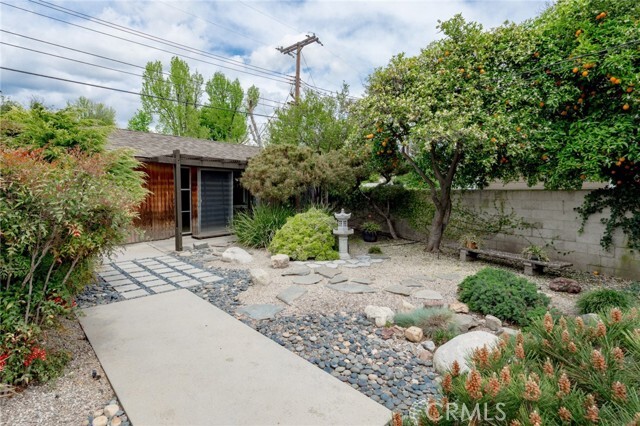 Building Photo - 1717 Riverside Dr