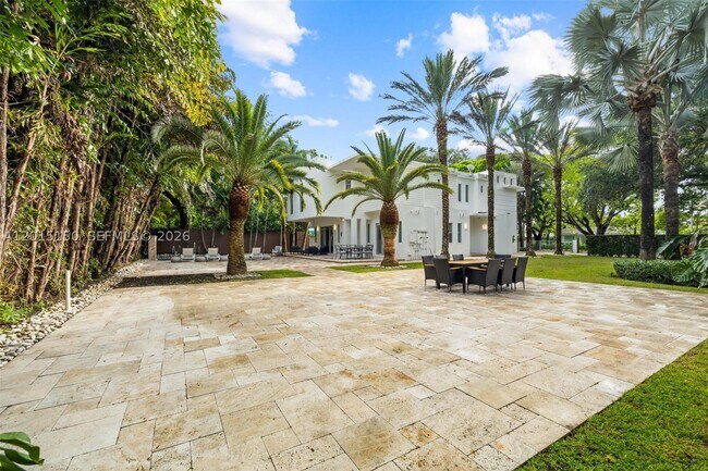 Building Photo - 3917 S Le Jeune Rd
