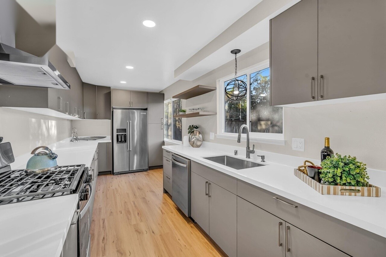 Building Photo - 7472 Blue Fox Way