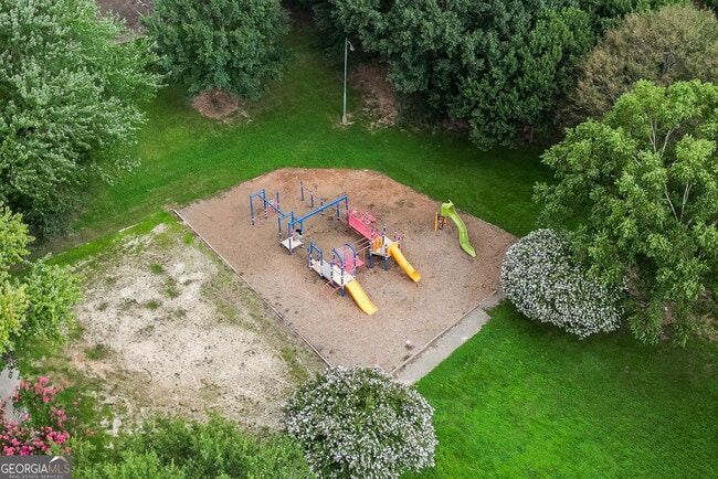 Building Photo - 33 Finch Trail NE