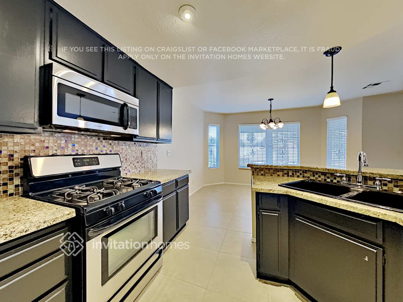 Building Photo - 122 Elegante Way