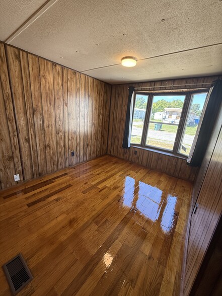 Building Photo - 607 Tater Peeler Rd