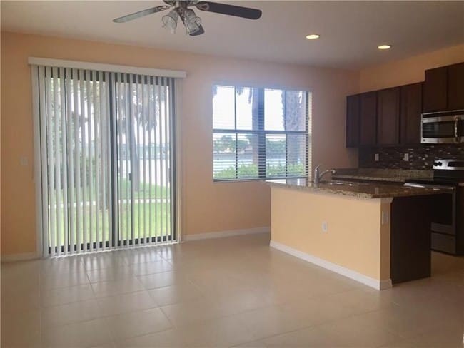 Building Photo - Marvelous Madison Place Townhome
