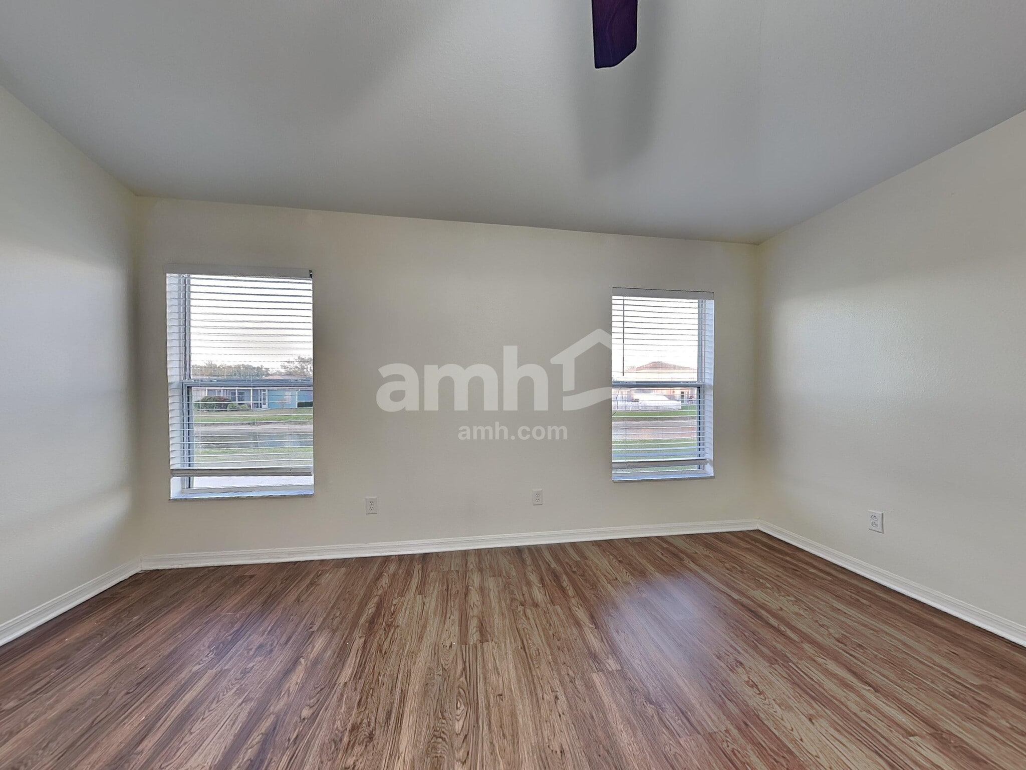 Building Photo - 8138 Canterbury Lake Blvd