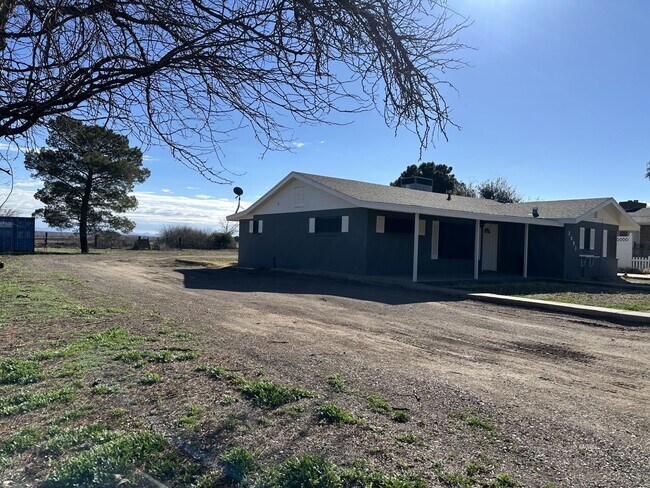 Building Photo - 2883 Bigler Ave