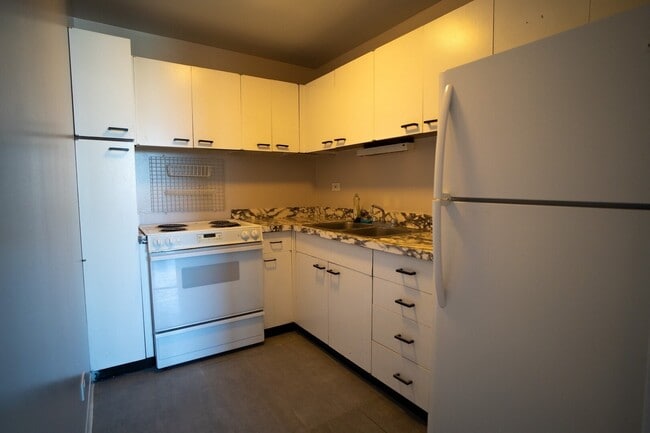 Building Photo - 720 W Gordon Terrace