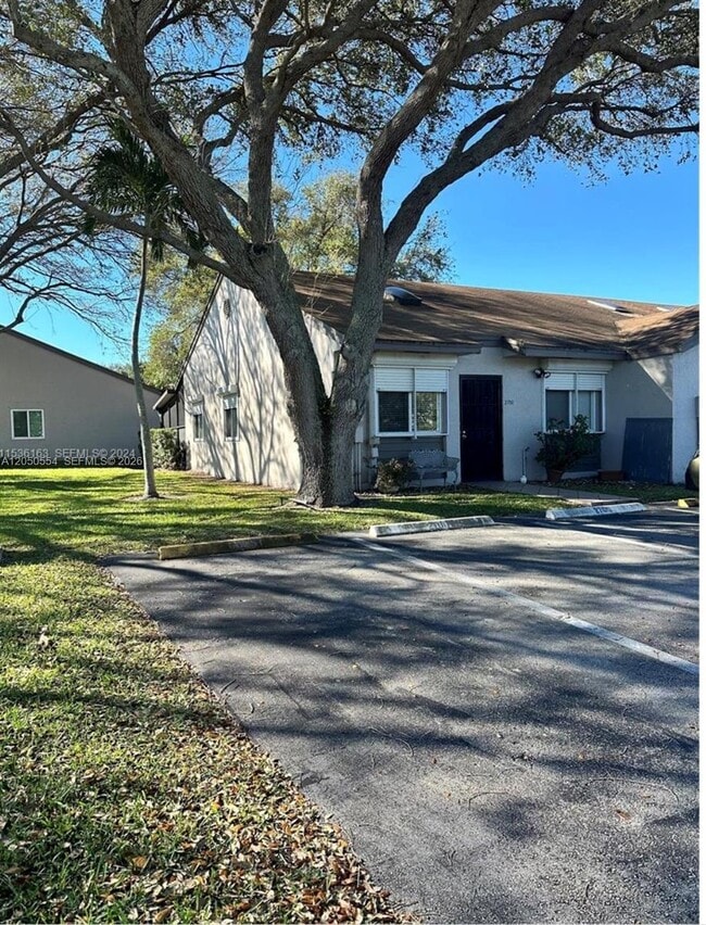 Building Photo - 2700 SW 55th St
