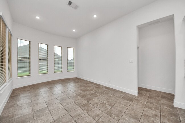 Building Photo - 14807 Providence Manor Way