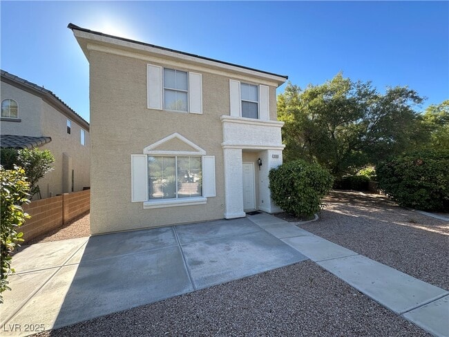 Building Photo - 9900 Calabasas Ave