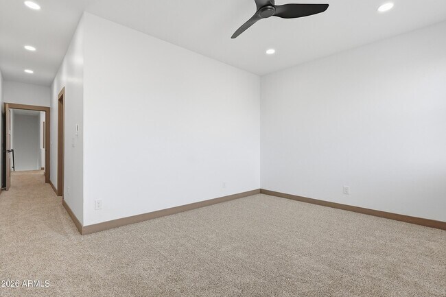 Building Photo - 2813 Trumbull Rd