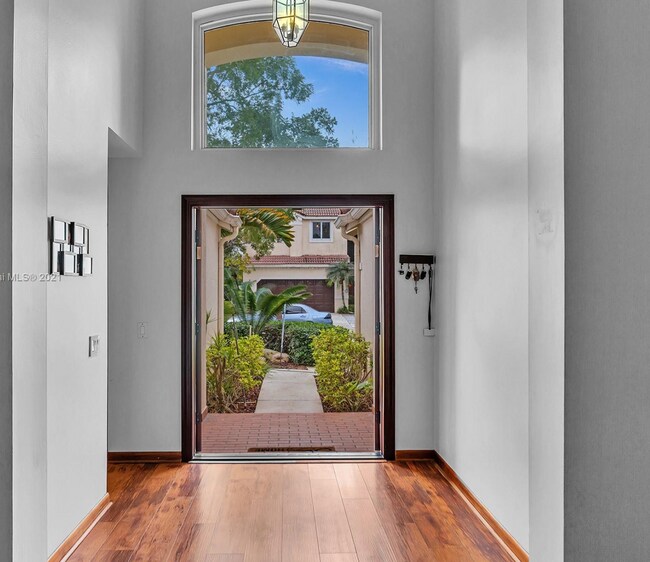 Building Photo - 204 Cameron Dr