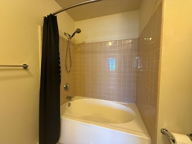 Building Photo - Downtown Condo in the Heart of San Diego!