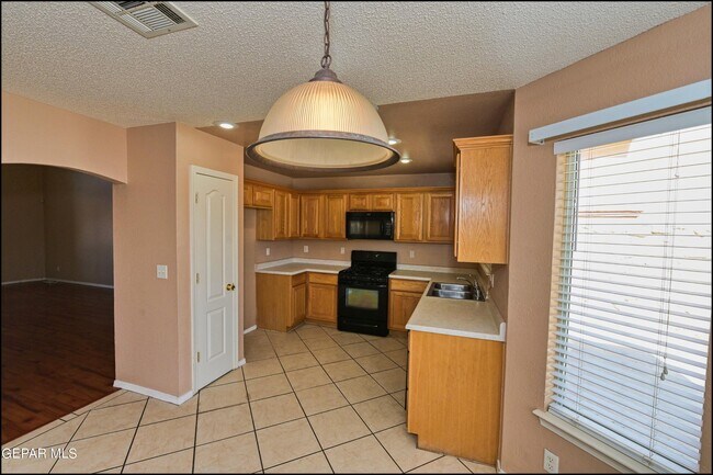 Building Photo - 452 Emerald Pass Ave