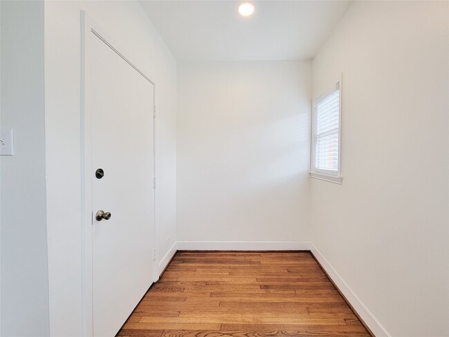 Building Photo - 1728 Hawthorne St