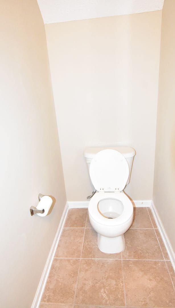 Building Photo - 3 Bedroom and 2.5 Bath Home (No Pets)