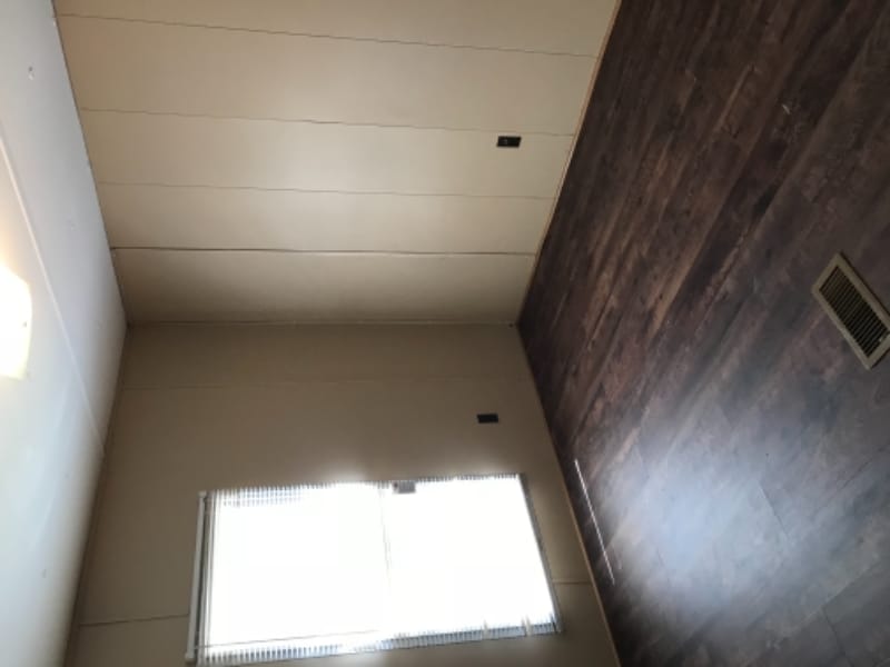 Building Photo - 833 Lovell Rd