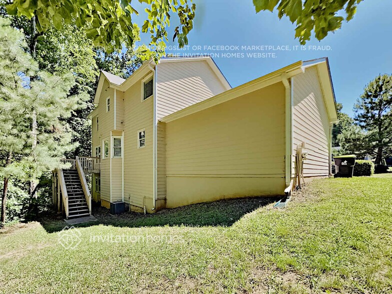 Building Photo - 135 Vantage Point