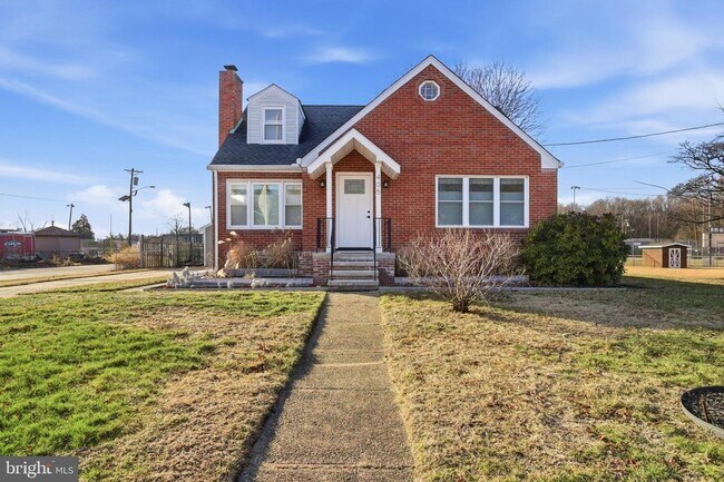 Building Photo - 405 Wegner Ave