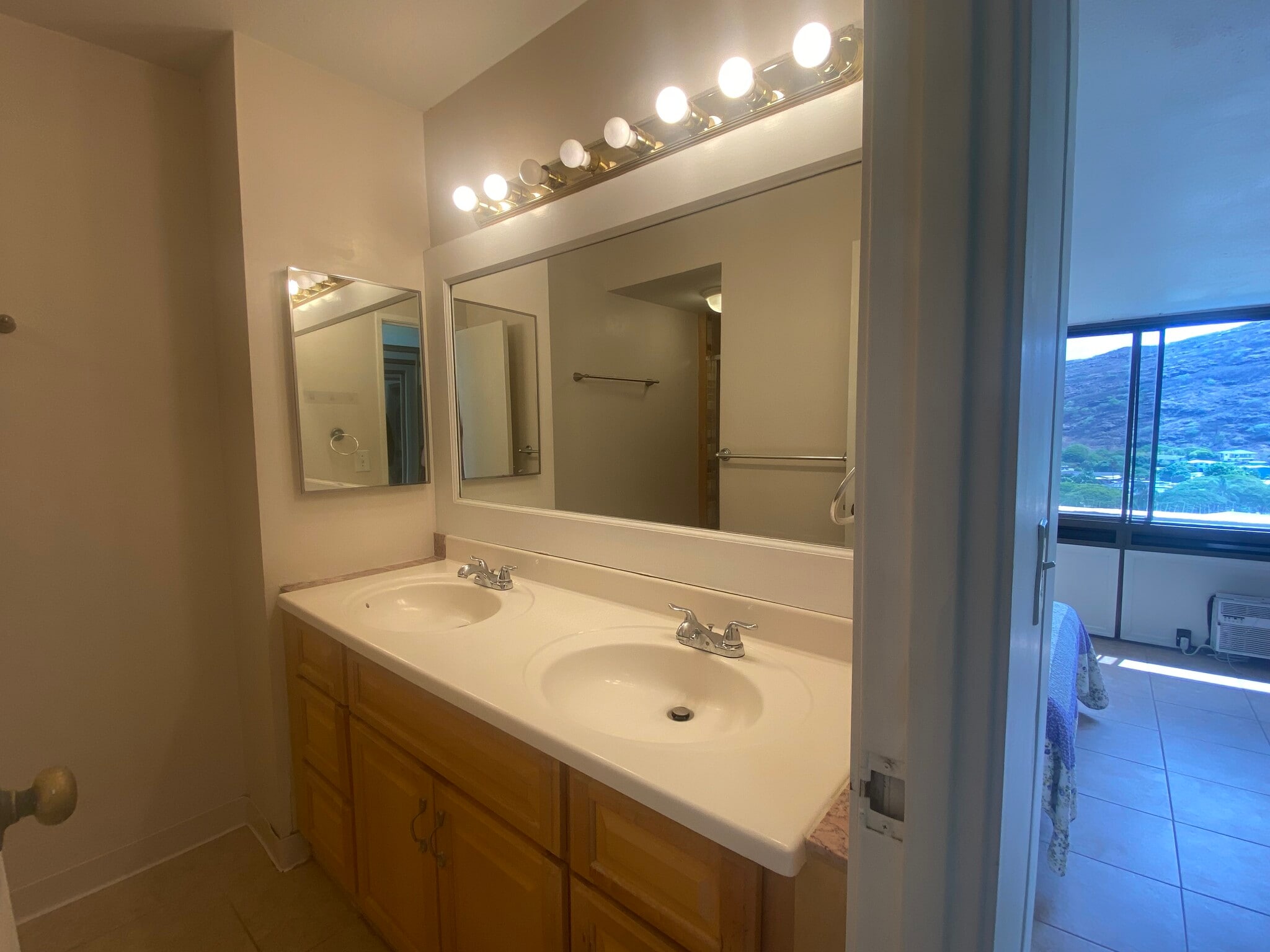 1st Bathroom-1 - 531 Hahaione St