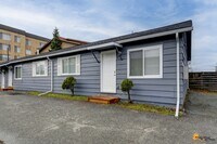 Building Photo - 1030 W 26th Ave