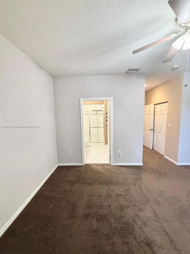 Building Photo - 2429 NW 31st Ct