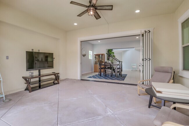 Building Photo - 3637 Alander Ct