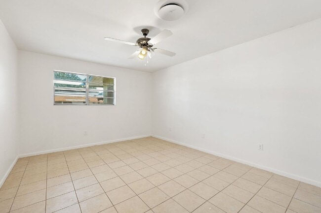 Building Photo - 202 N 41st St