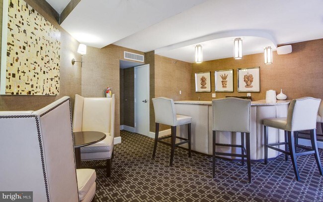 Building Photo - 10101 Grosvenor Pl