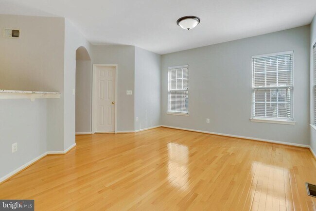 Building Photo - 6522 Trask Terrace