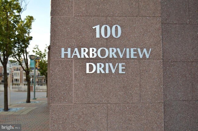 Building Photo - 100 Harborview Dr