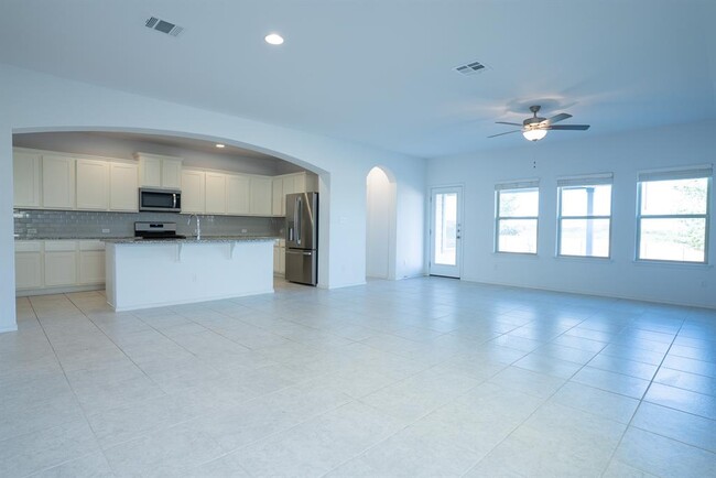 Building Photo - 345 Horsemint Way