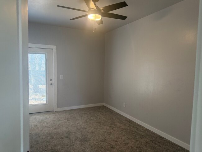 Building Photo - 159 Finn Ln