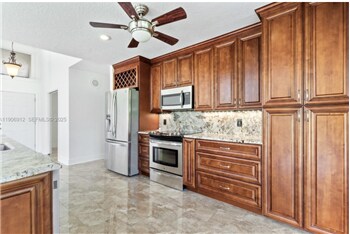 Building Photo - 21344 Escondido Way S