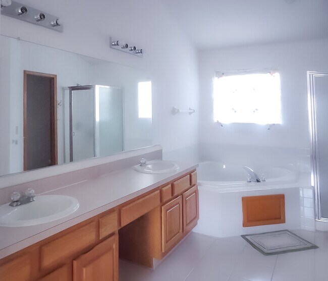 Building Photo - 6136 Brigids Close Dr