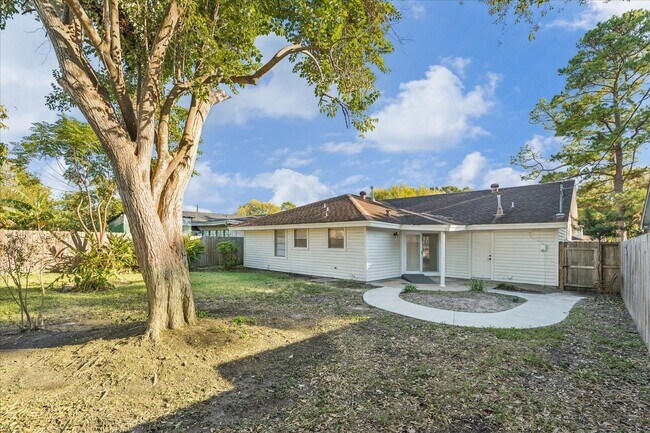 Building Photo - 6314 Mobud Dr