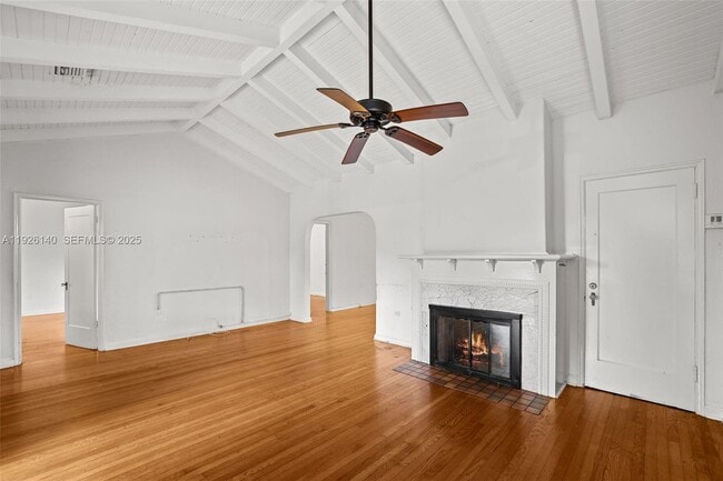 Building Photo - 410 Minorca Ave