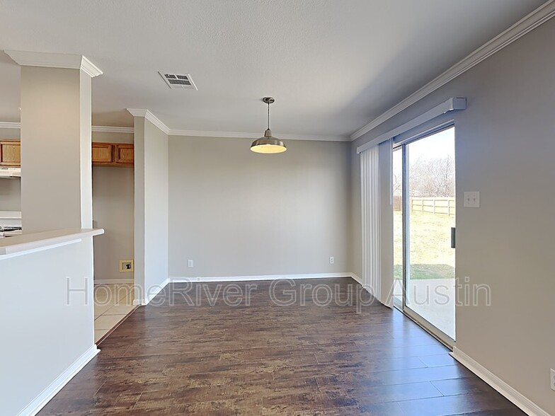 Building Photo - 1103 Sunflower Ct