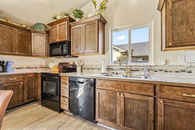 Building Photo - 103 N Voyage Ave