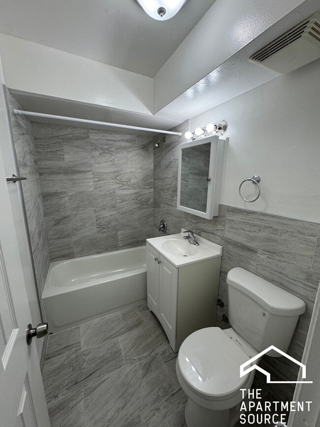 Building Photo - 1314 Carol St