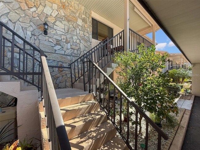 Building Photo - 9981 Eagles Point Cir