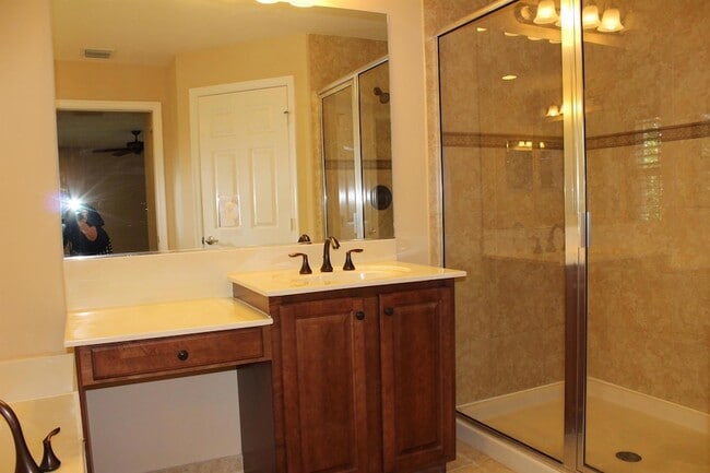 Building Photo - 7896 Picklewood Park Dr