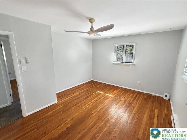 Building Photo - 308 Hemlock Ln