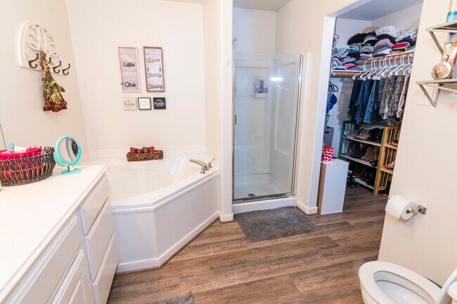 Building Photo - 28830 Bosque River Ct