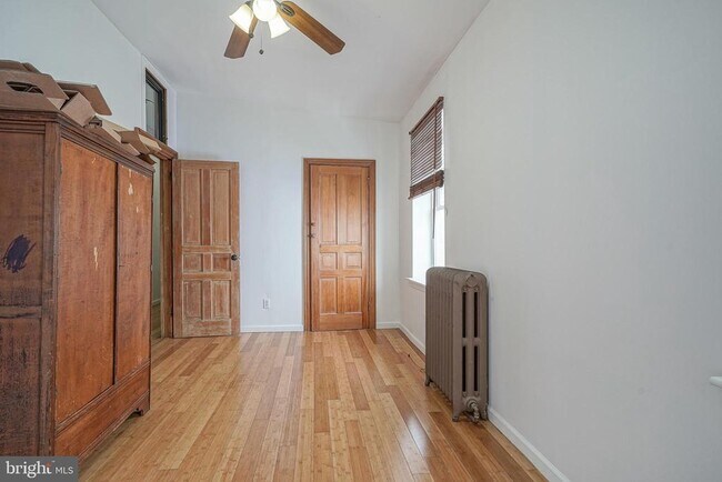 Building Photo - 1525 N 27th St