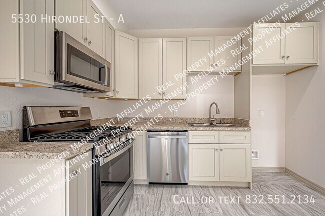 Building Photo - 5530 Hirondel