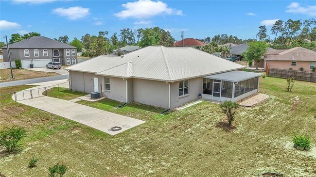 Building Photo - 10372 SW 41st Ct