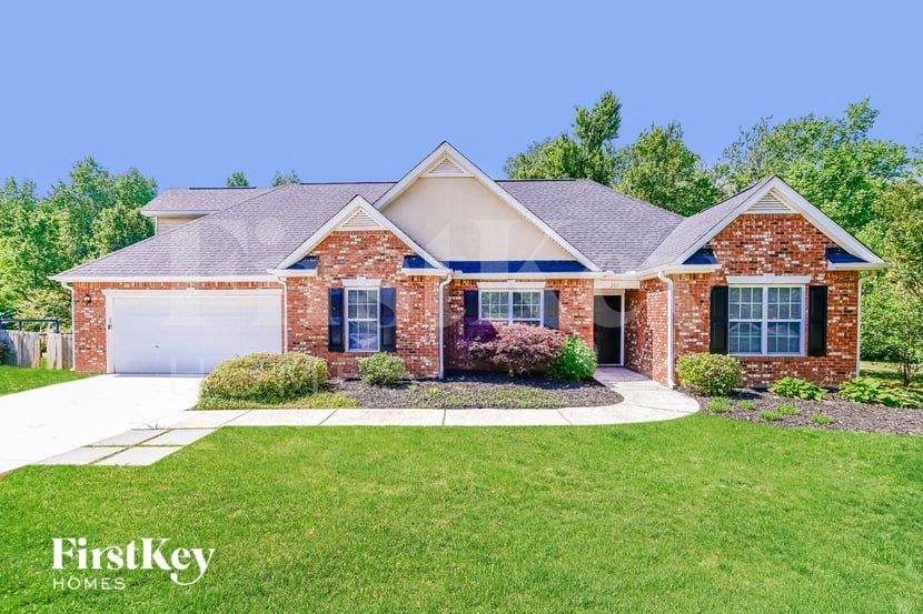 Primary Photo - 207 Windpher Ridge