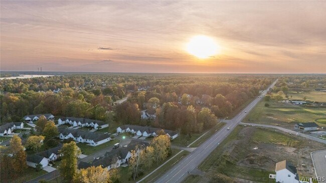 Building Photo - 46 Eagleview Dr