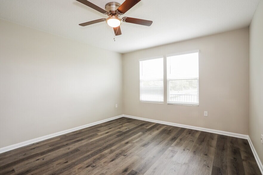 Building Photo - 3514 Songbird Lakes Dr